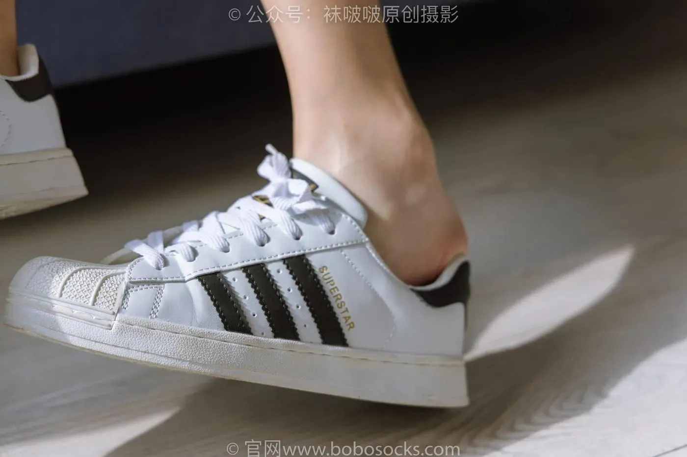[BoBoSocks袜啵啵]NO.189 小甜豆-贝壳头板鞋、白棉袜、裸足 [169P]插图9